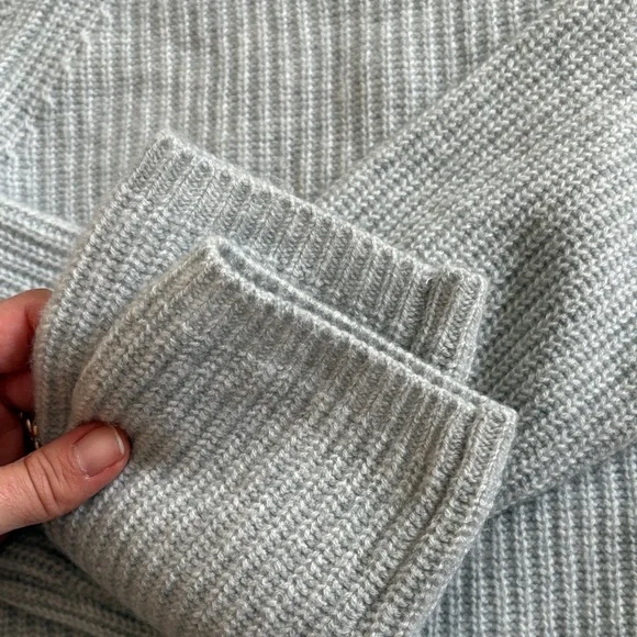 Quince Mongolian Cashmere Sweater- M - Picture 8 of 8